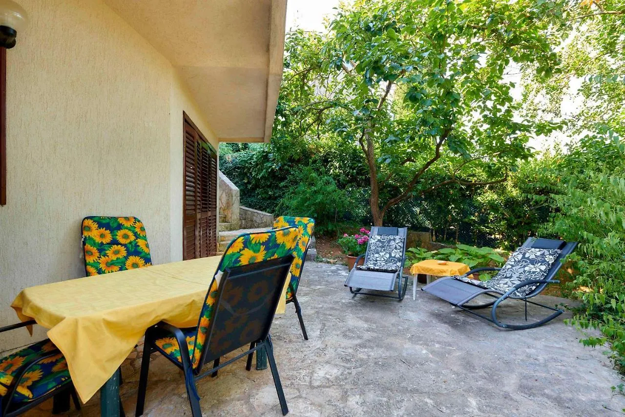 Apartments Dracice 1019 Banjole 0*,  Croatia