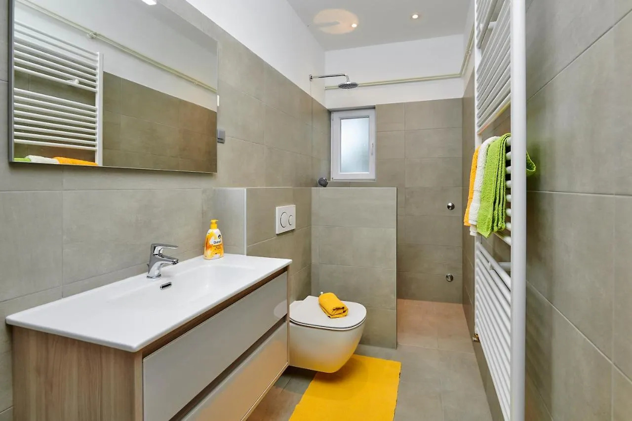 Apartments Dracice 1019 Banjole