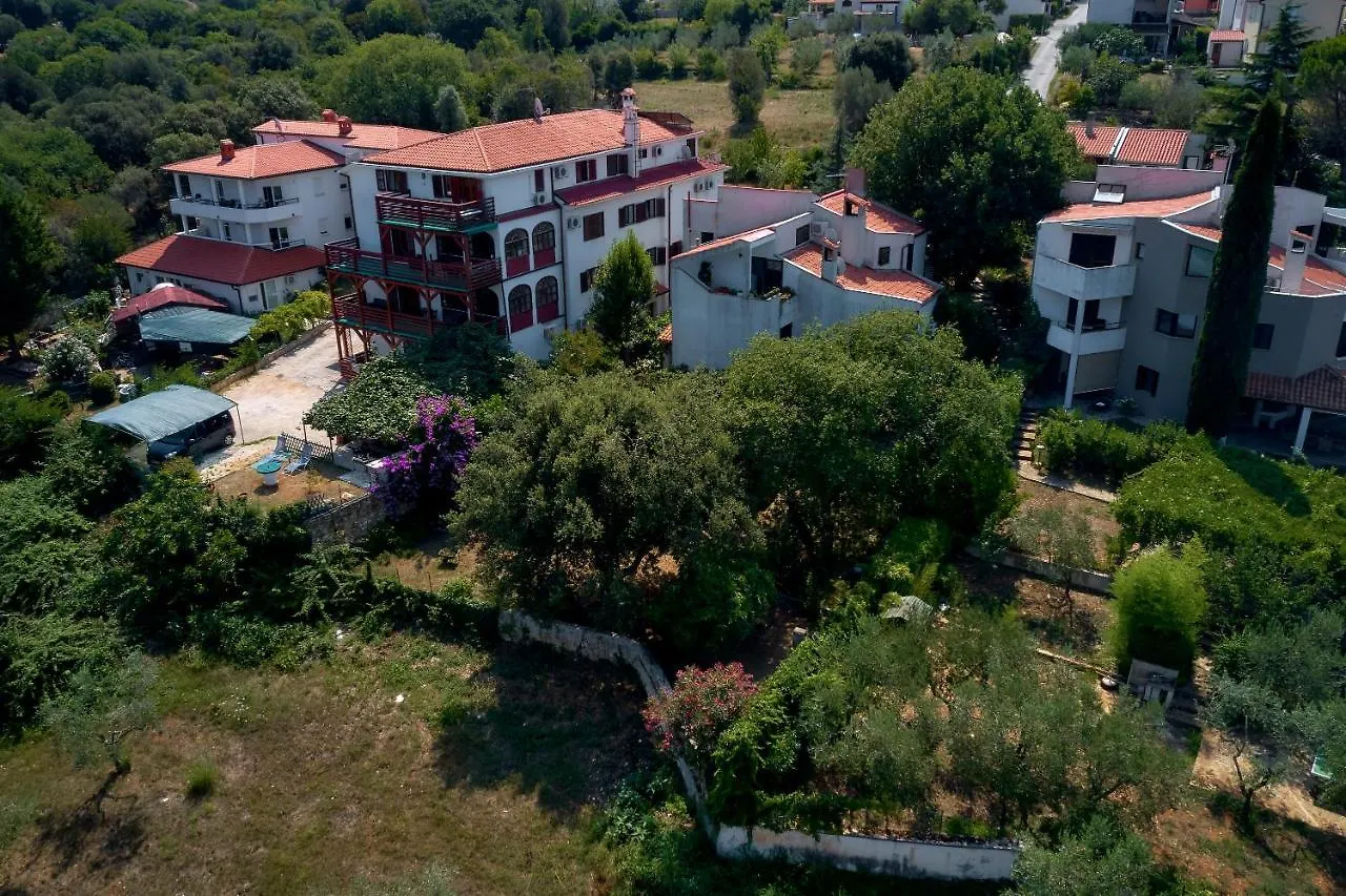 Apartments Dracice 1019 Banjole Croatia