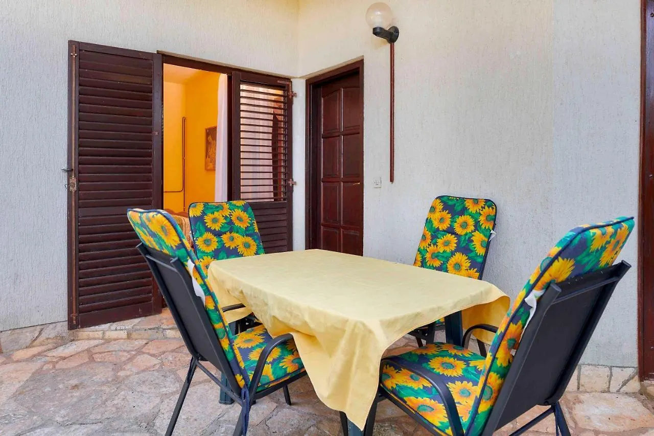 Apartments Dracice 1019 Banjole